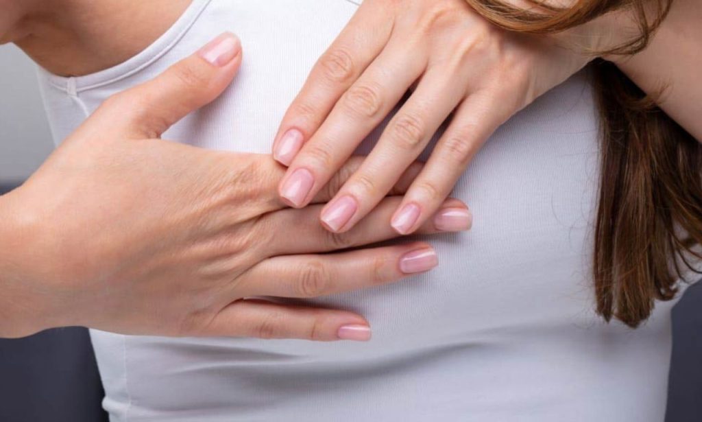 4 Things That Pain in Your Left Boob Might Mean